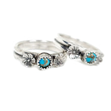 Load image into Gallery viewer, Turquoise sterling silver ring (flower)