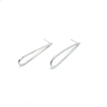 Load image into Gallery viewer, NIGHT SHADOW: Sterling silver teardrop earrings