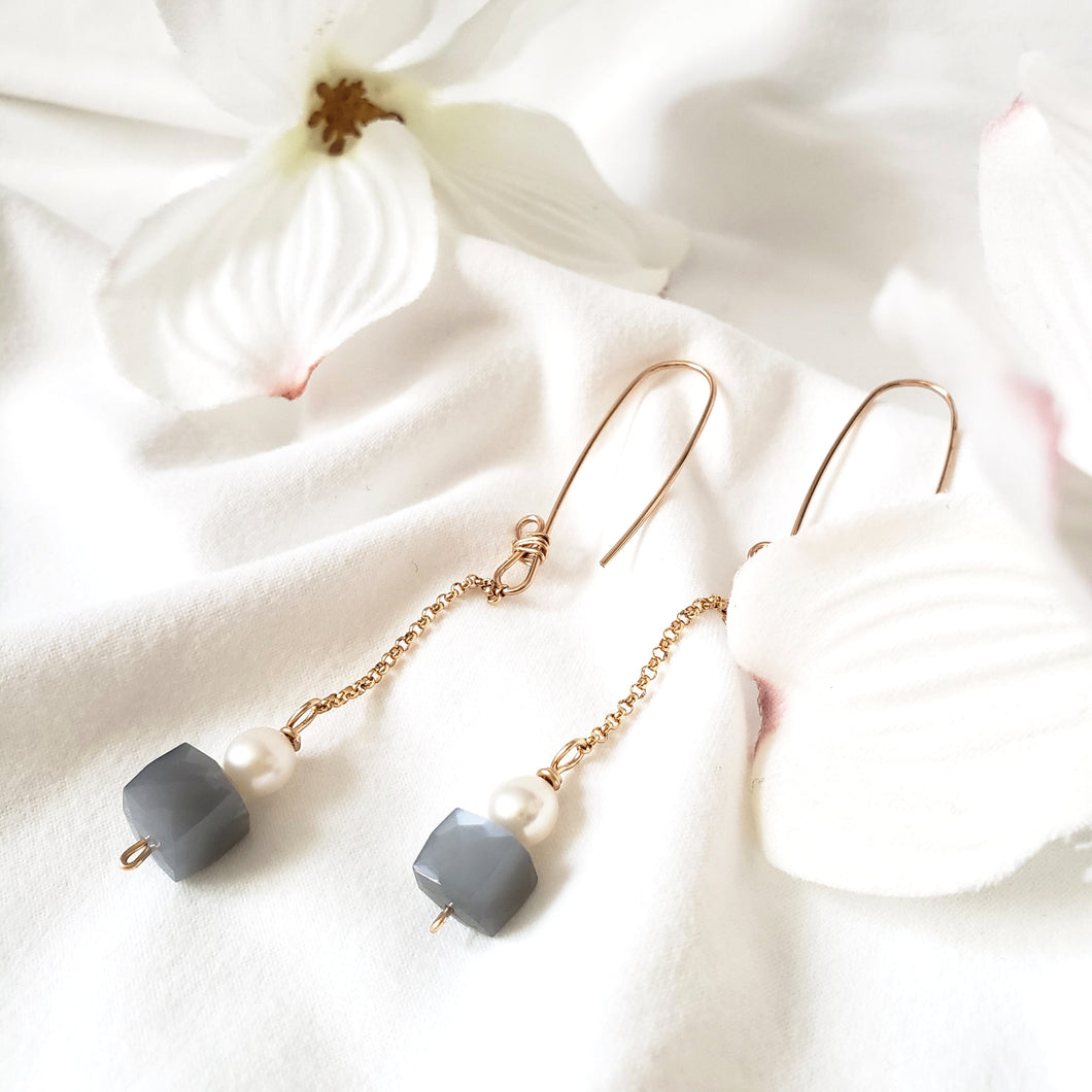 Chalcedony and pearl dangle earrings