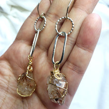 Load image into Gallery viewer, Fenster quartz with oil, Raw gemstone earrings #1