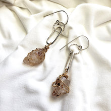 Load image into Gallery viewer, Fenster quartz with oil, Raw gemstone earrings #1