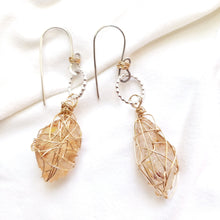 Load image into Gallery viewer, Fenster quartz with oil earrings #3