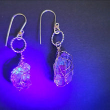 Load image into Gallery viewer, Fenster quartz with oil earrings, Great healing jewelry #4