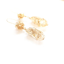 Load image into Gallery viewer, K-Ruez Gem Candy, Fenster quartz with oil earrings